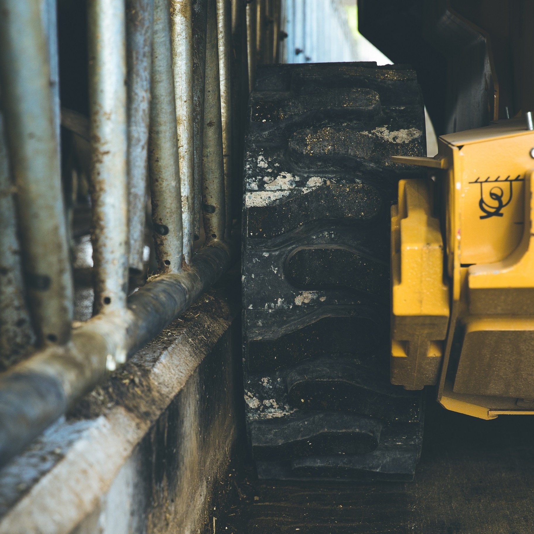 10 16.5 Skid Steer Tires Evolution Wheel